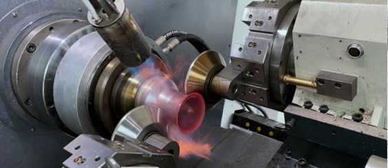 Torno de Repujado CNC para Piezas Cóncavo-Convexas